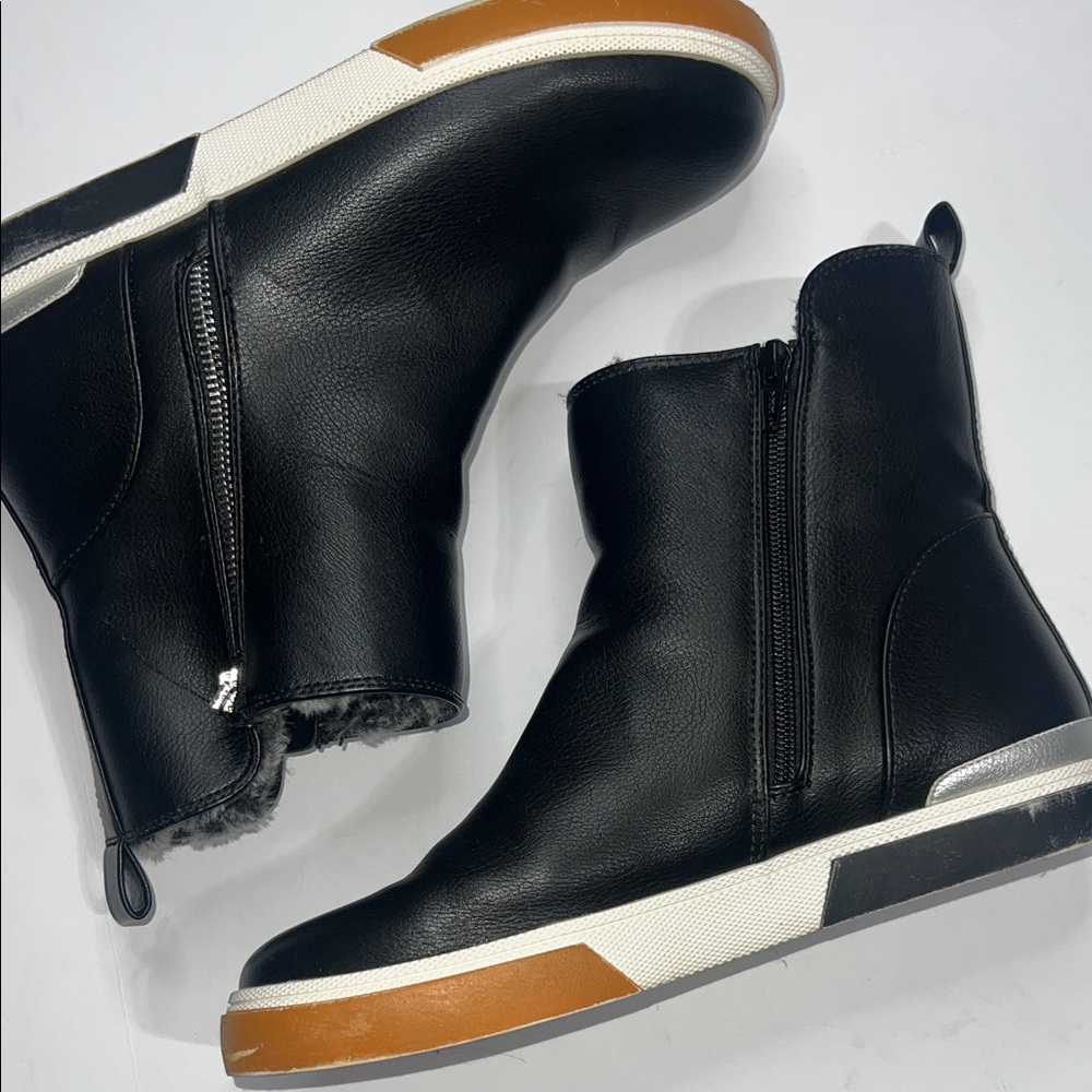 A New a Day Black Boots Womens size 9
